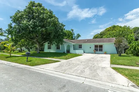 1045 Cameo Circle West Palm Beach FL 33417