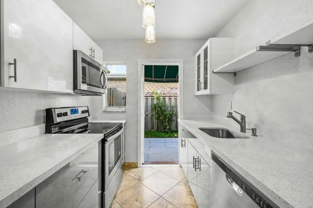 1306 NE 14th Avenue Fort Lauderdale FL 33304