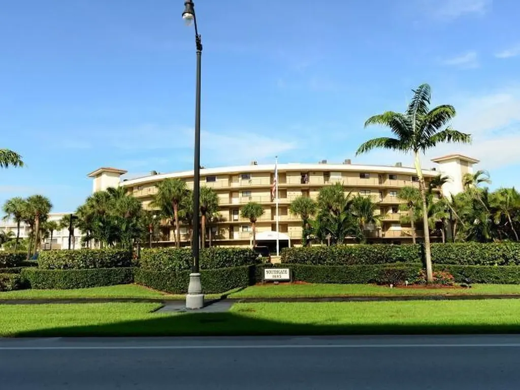 3605 S Ocean Boulevard South Palm Beach FL 33480