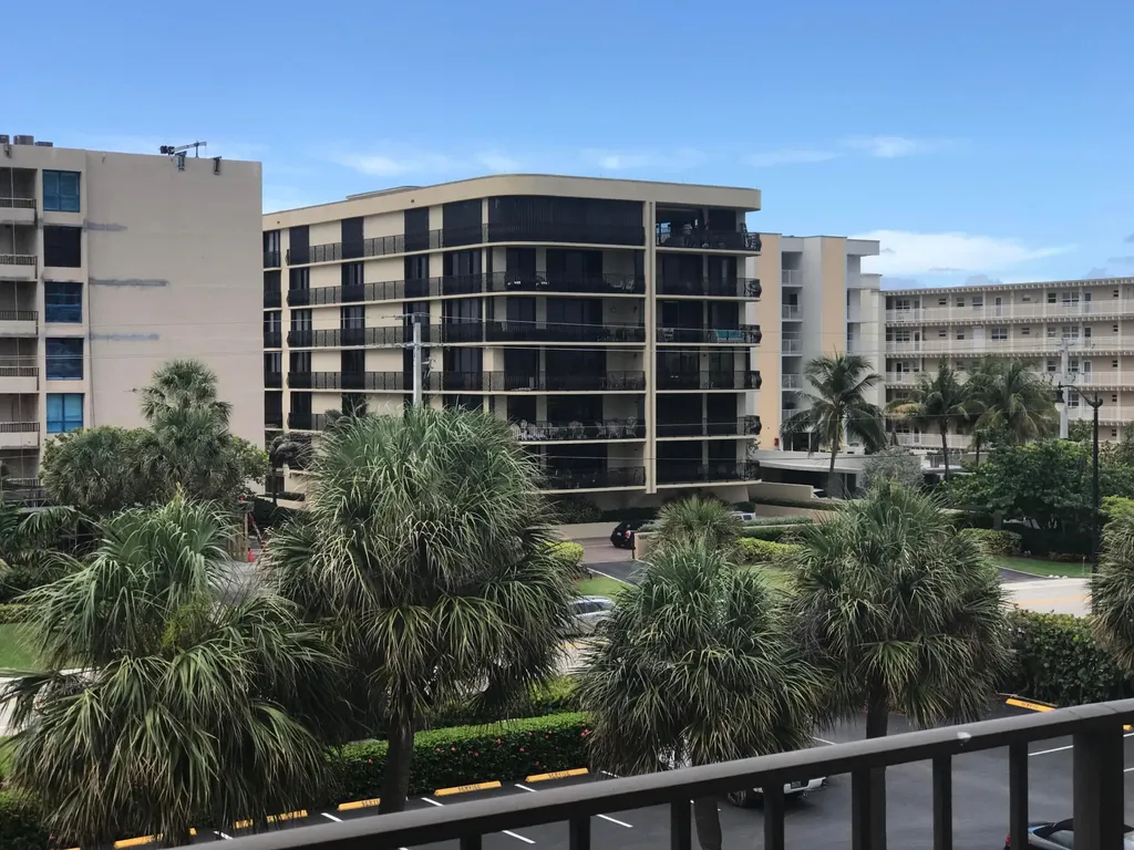 3605 S Ocean Boulevard South Palm Beach FL 33480