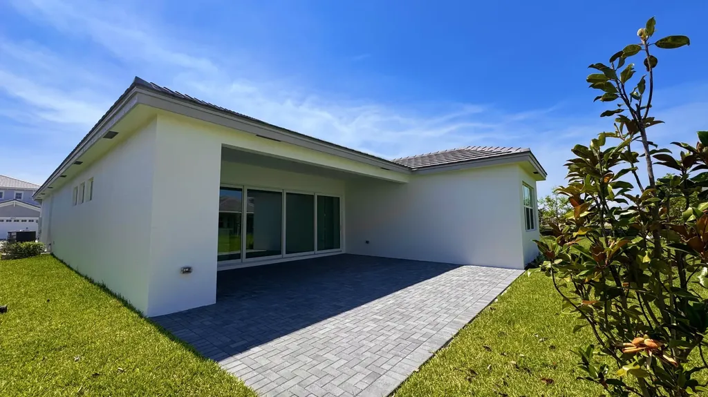 5722 Aleppo Pine Place Westlake FL 33470