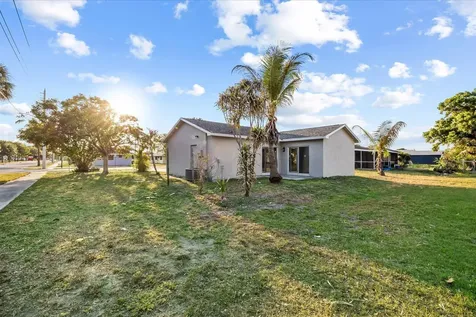 945 SE Forrest Park Drive Stuart FL 34994