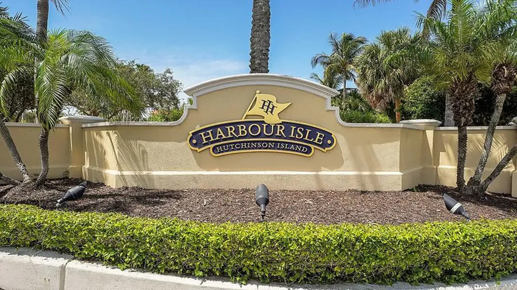 1 Harbour Isle Drive E Hutchinson Island FL 34949