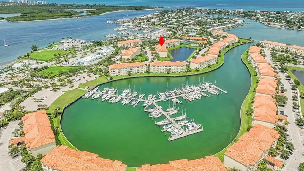 1 Harbour Isle Drive E Hutchinson Island FL 34949