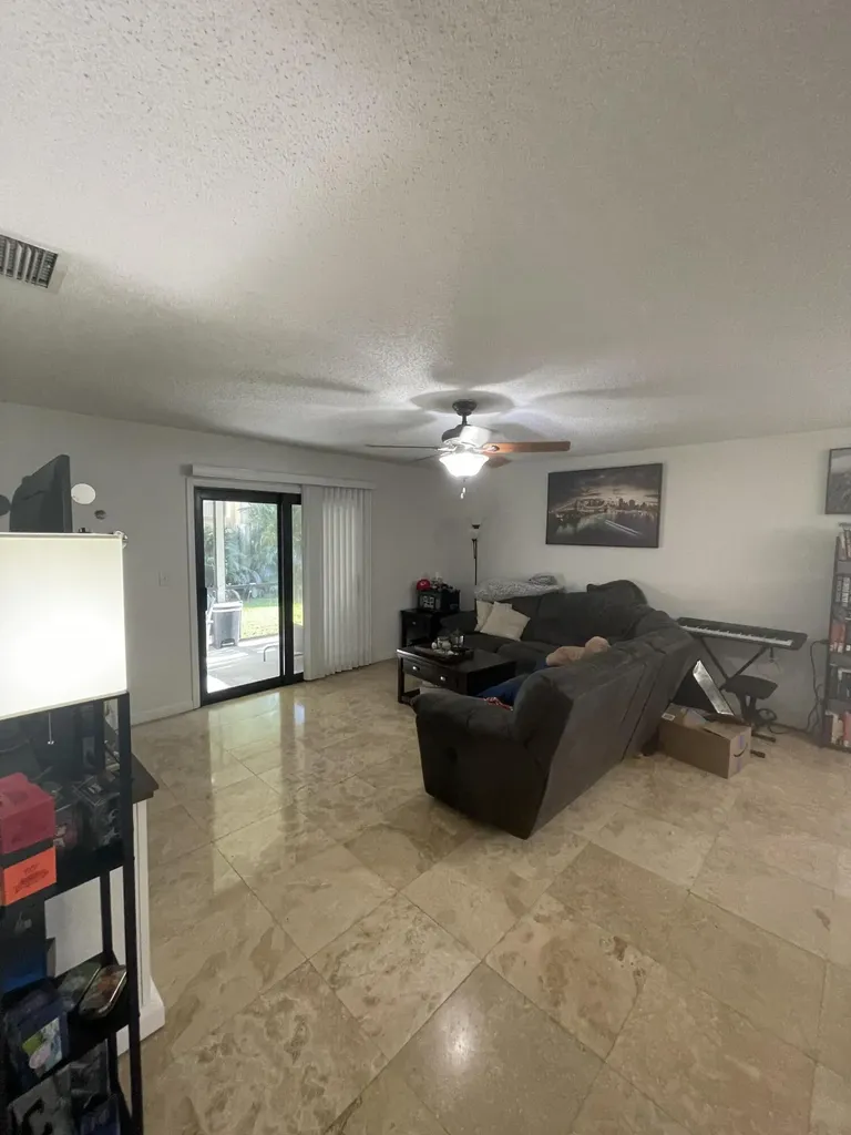 468 NE 42nd Street Boca Raton FL 33431