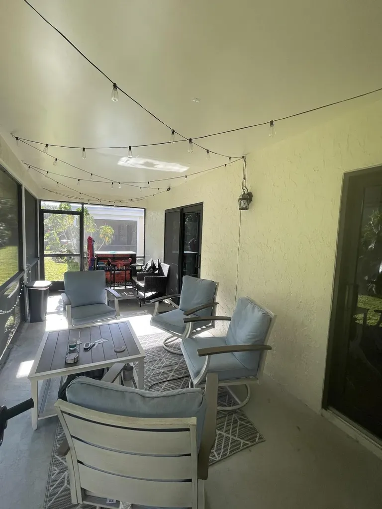 468 NE 42nd Street Boca Raton FL 33431