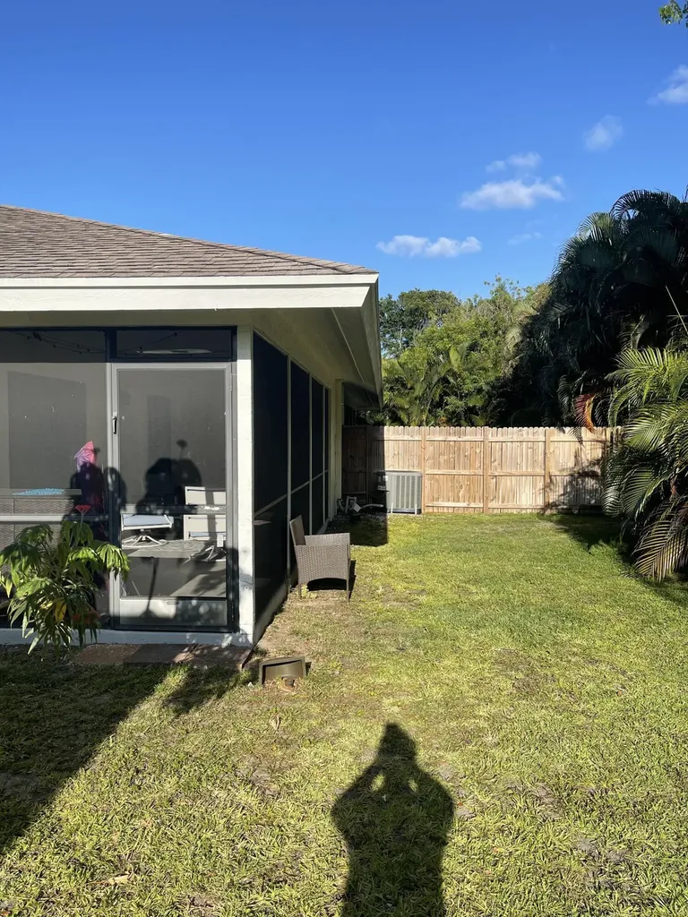 468 NE 42nd Street Boca Raton FL 33431