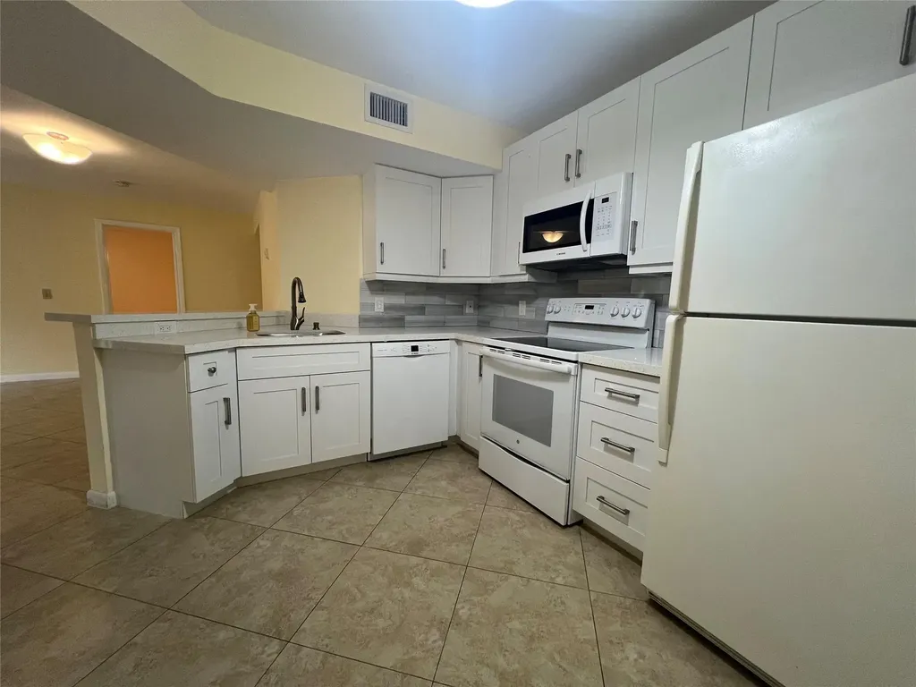 8977 Wiles Road Coral Springs FL 33067