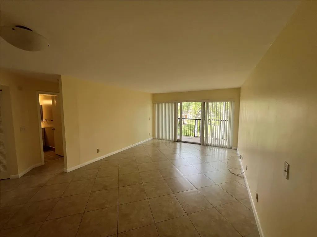 8977 Wiles Road Coral Springs FL 33067