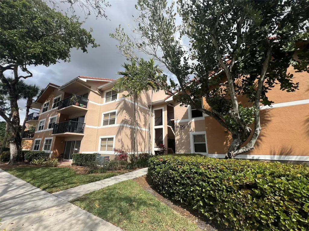 8977 Wiles Road Coral Springs FL 33067