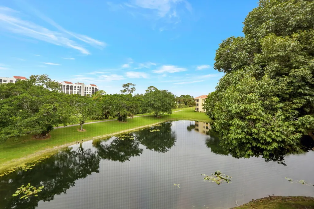 7472 La Paz Boulevard Boca Raton FL 33433