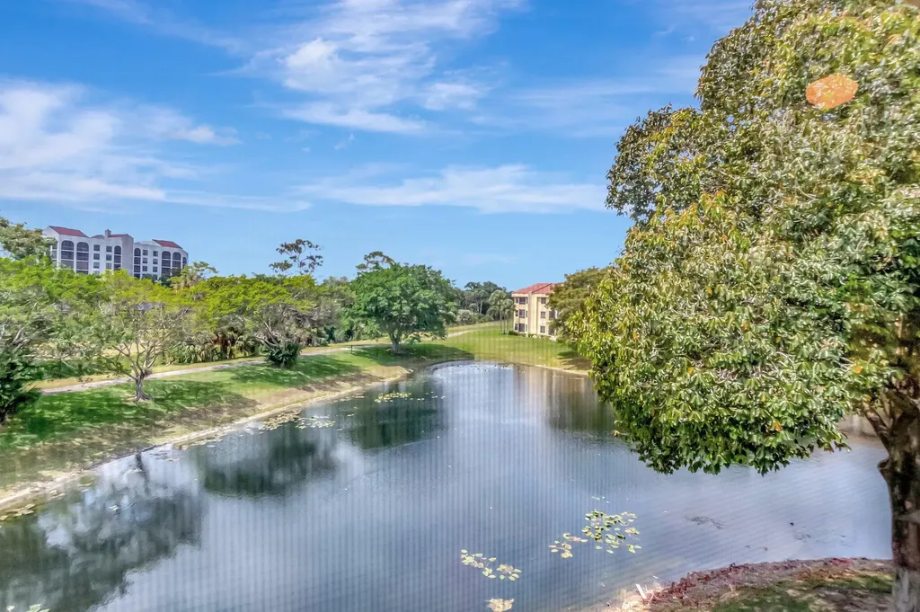 7472 La Paz Boulevard Boca Raton FL 33433