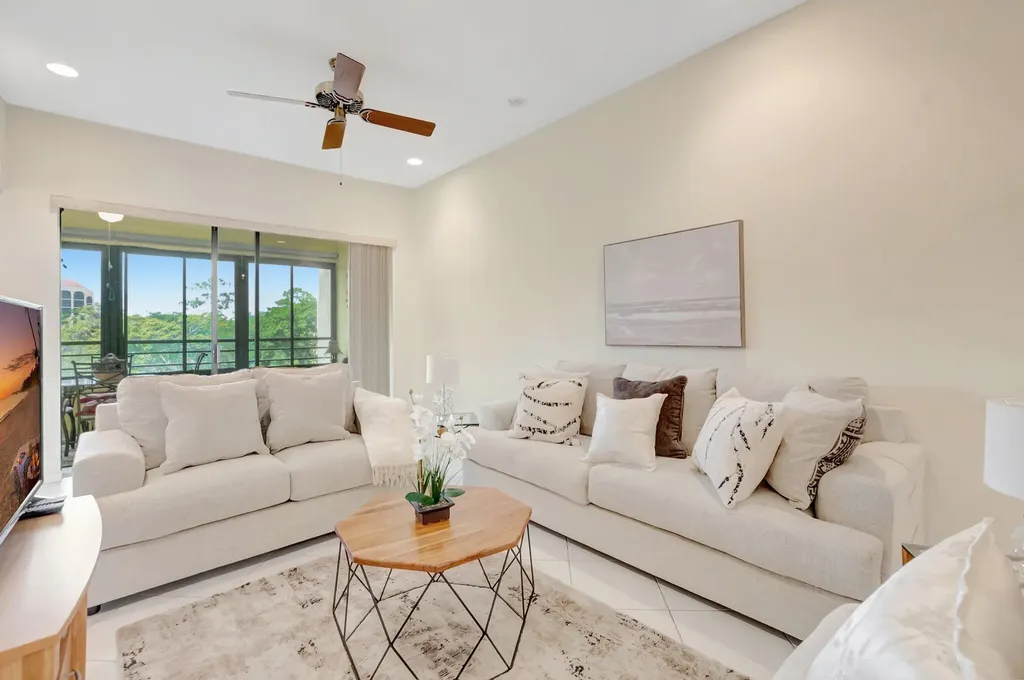 7472 La Paz Boulevard Boca Raton FL 33433