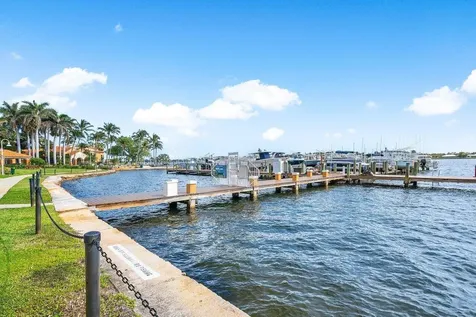 157 Yacht Club Way Hypoluxo FL 33462