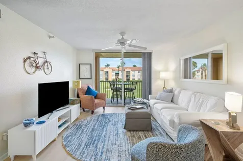 157 Yacht Club Way Hypoluxo FL 33462