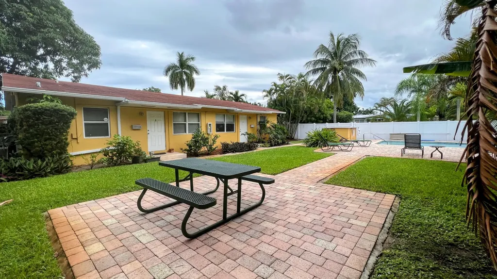 1401 NE 15th Street Fort Lauderdale FL 33304