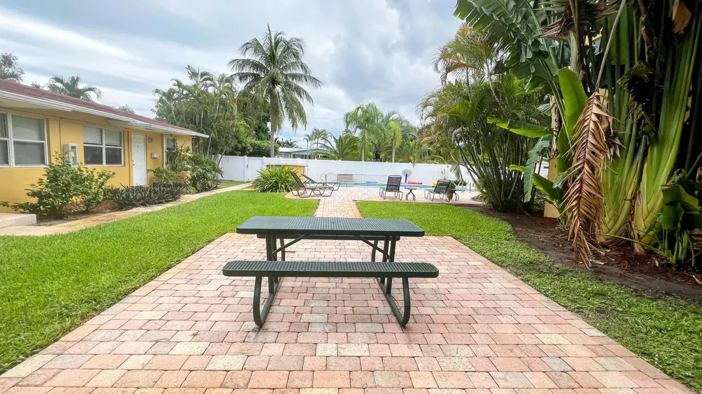1401 NE 15th Street Fort Lauderdale FL 33304