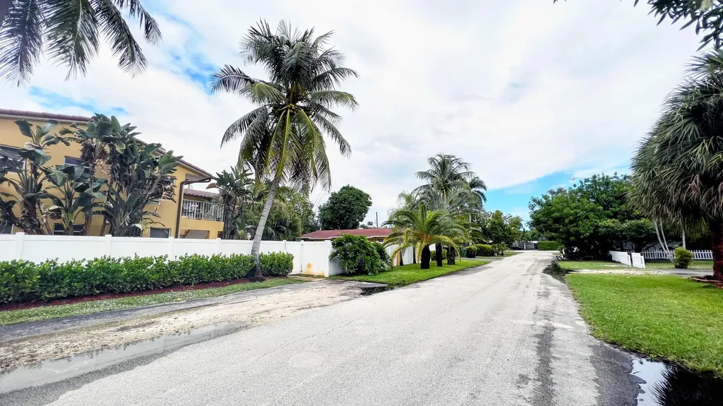 1401 NE 15th Street Fort Lauderdale FL 33304