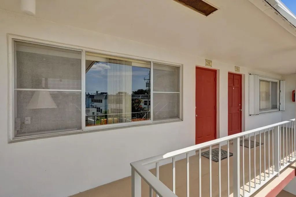 3120 Cynthia Lane Lake Worth Beach FL 33461