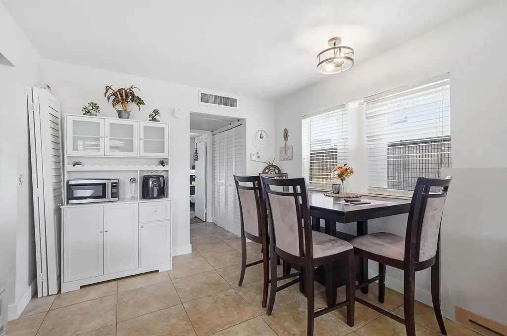 251 Monaco Way Delray Beach FL 33446