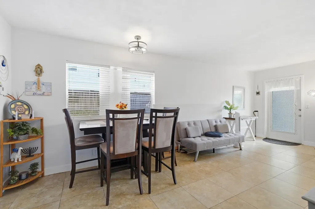 251 Monaco Way Delray Beach FL 33446