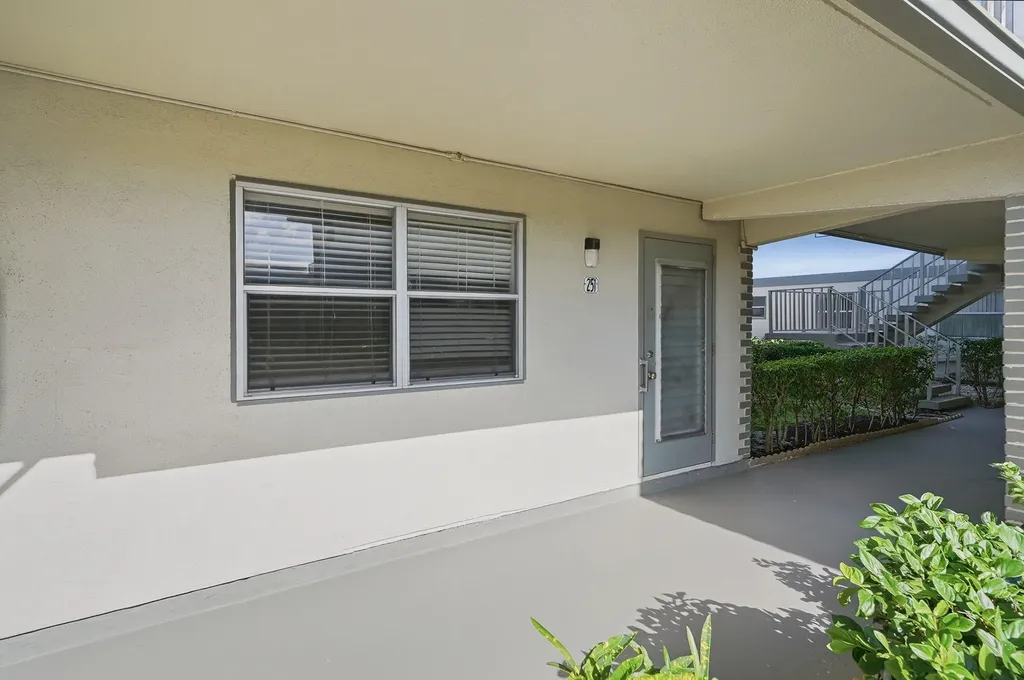 251 Monaco Way Delray Beach FL 33446