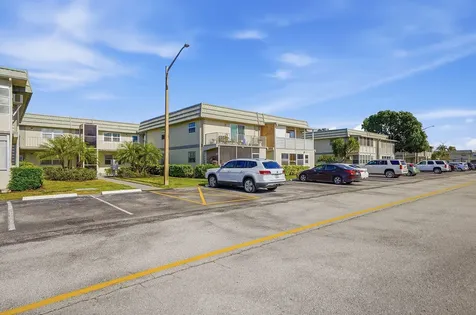251 Monaco Way Delray Beach FL 33446