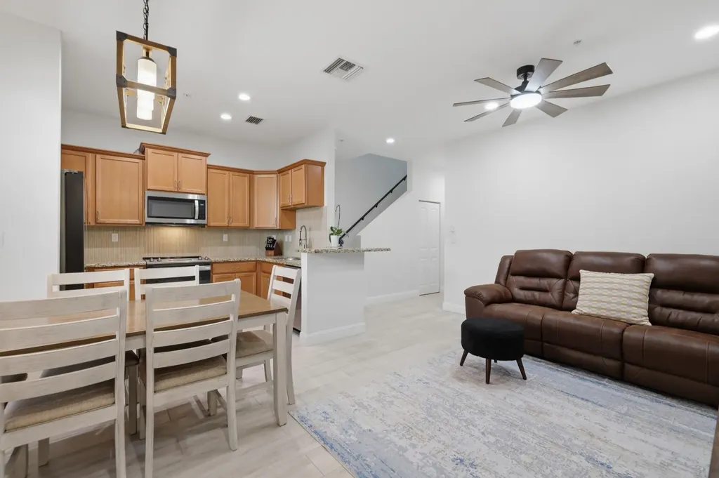 615 SW 2nd Terrace Pompano Beach FL 33060