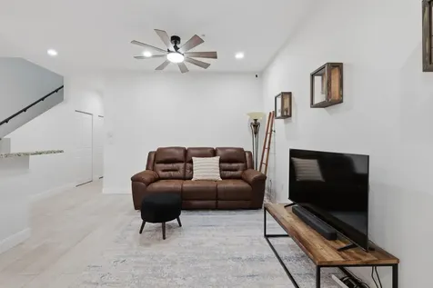 615 SW 2nd Terrace Pompano Beach FL 33060