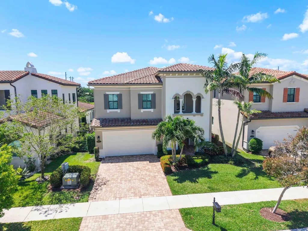 8723 Grand Prix Lane Boynton Beach FL 33472