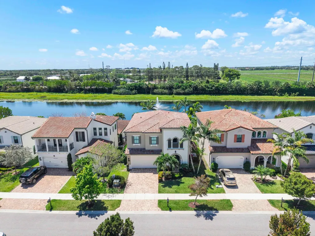 8723 Grand Prix Lane Boynton Beach FL 33472
