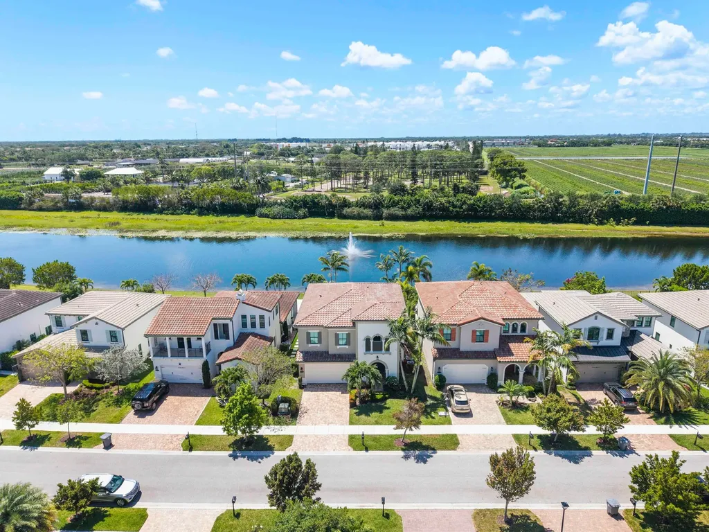 8723 Grand Prix Lane Boynton Beach FL 33472