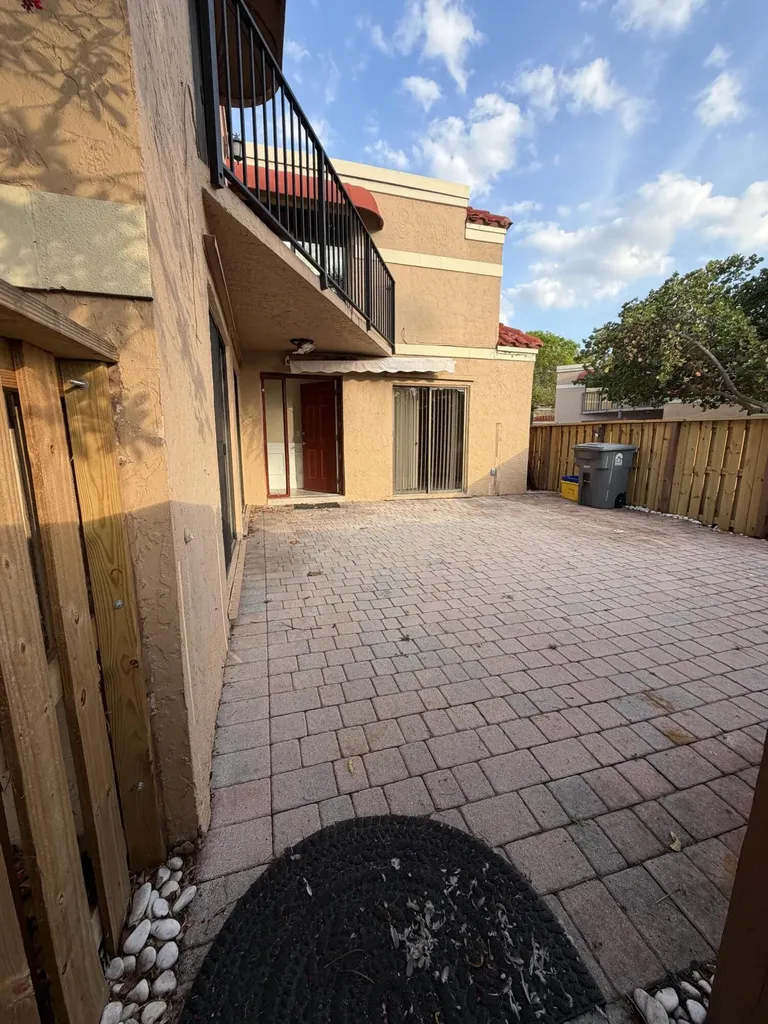 8273 Thames Boulevard Boca Raton FL 33433
