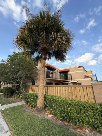 8273 Thames Boulevard Boca Raton FL 33433