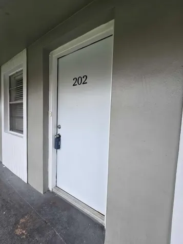 1201 SW 52nd Avenue North Lauderdale FL 33068