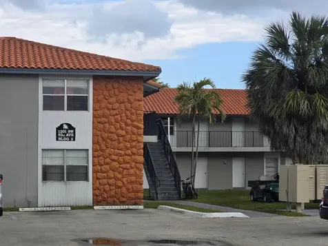 1201 SW 52nd Avenue North Lauderdale FL 33068