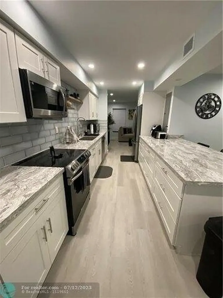 42 Madrid Lane Davie FL 33324