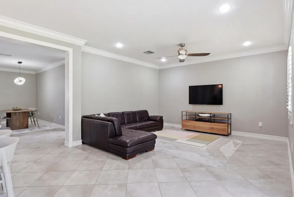 8230 Bergen Peak Terrace Boynton Beach FL 33473