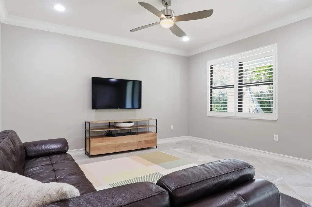 8230 Bergen Peak Terrace Boynton Beach FL 33473