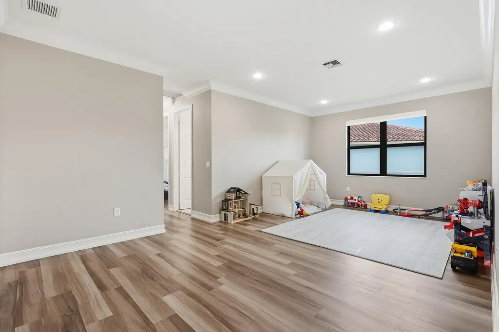 8230 Bergen Peak Terrace Boynton Beach FL 33473