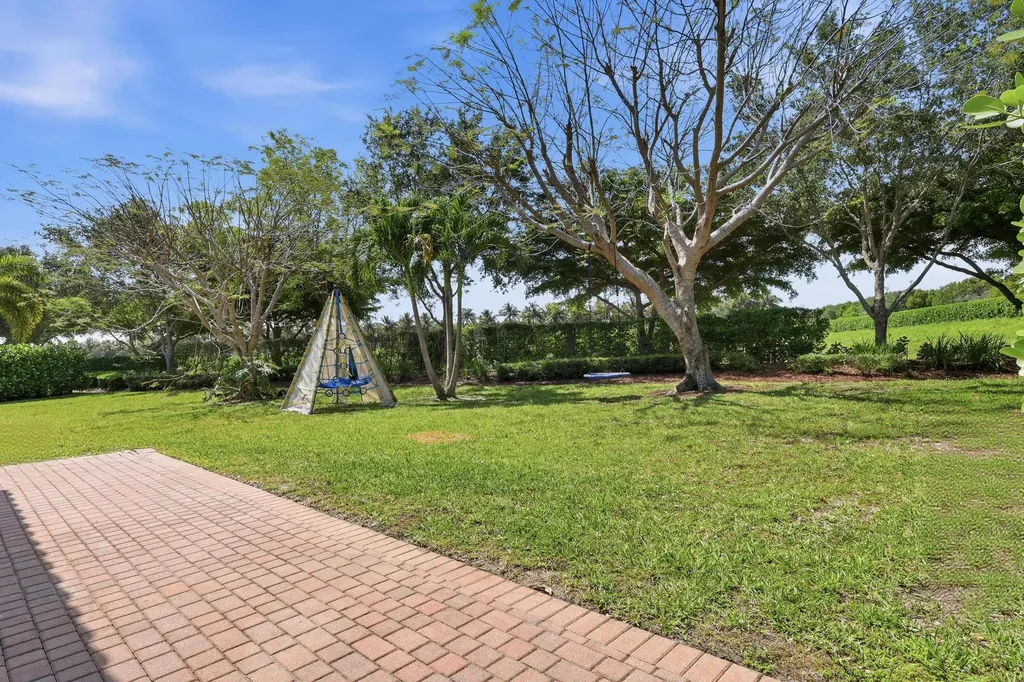 8230 Bergen Peak Terrace Boynton Beach FL 33473