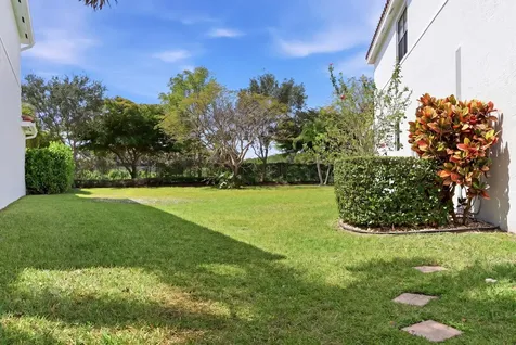 8230 Bergen Peak Terrace Boynton Beach FL 33473