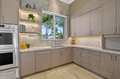 2483 Eagle Watch Court Weston FL 33327