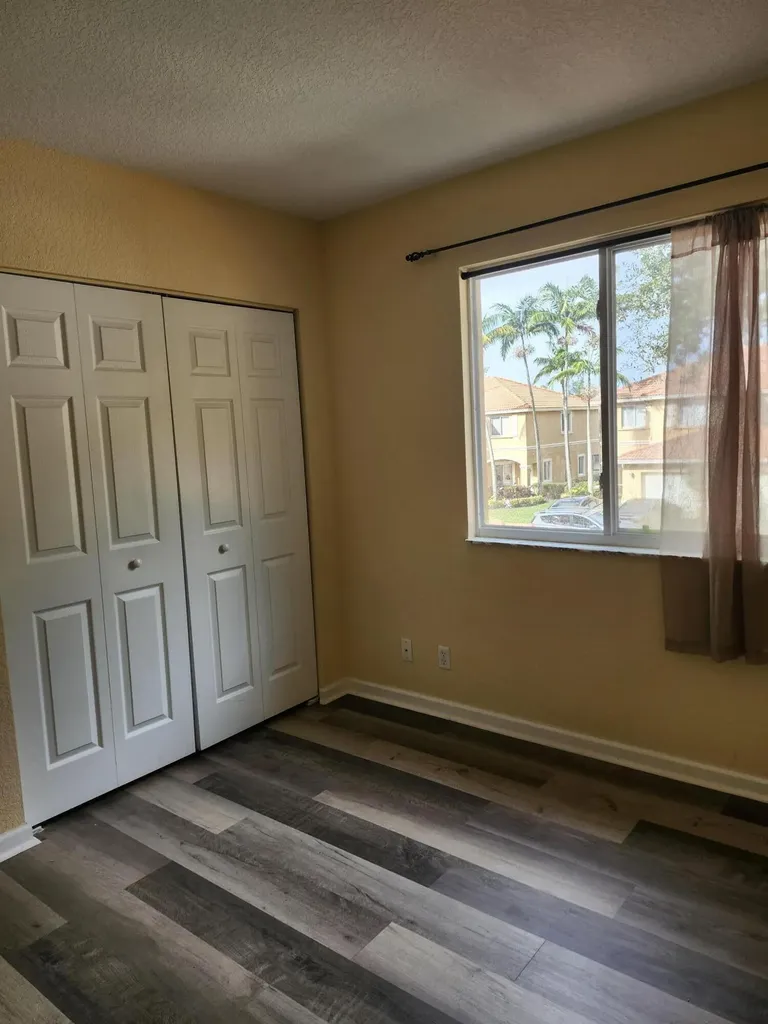6098 Eaton Street West Palm Beach FL 33411