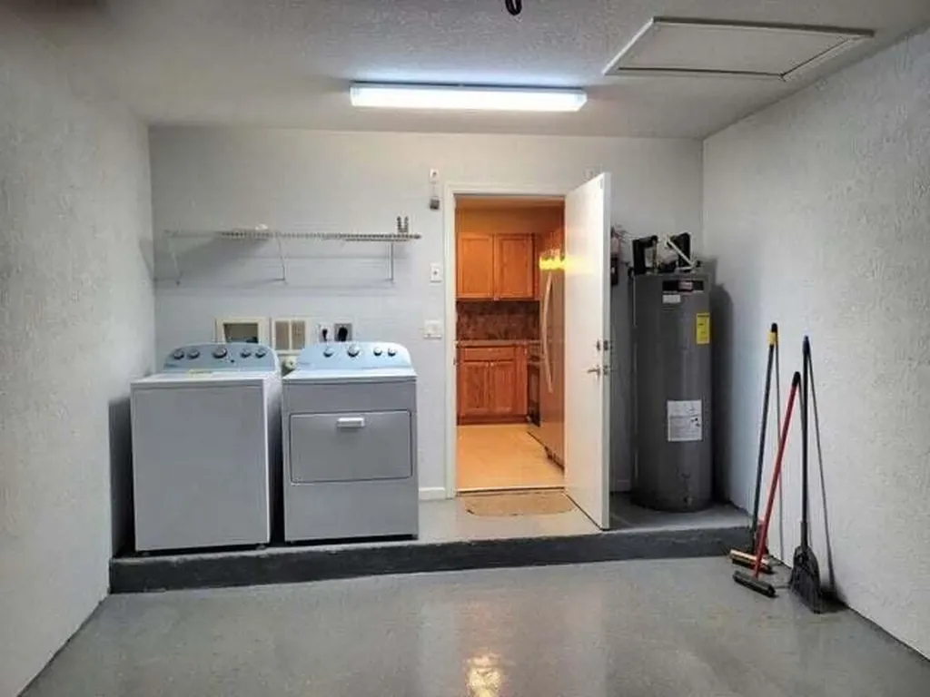 6098 Eaton Street West Palm Beach FL 33411