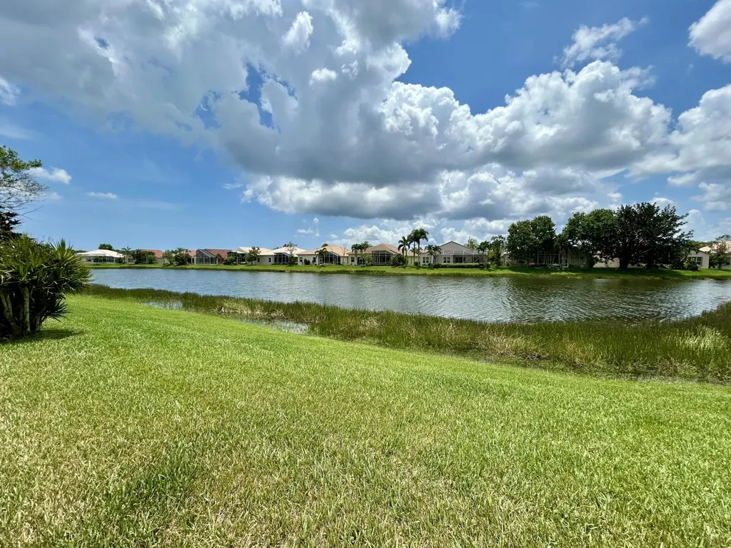 360 NW Shoreline Circle Port St Lucie FL 34986