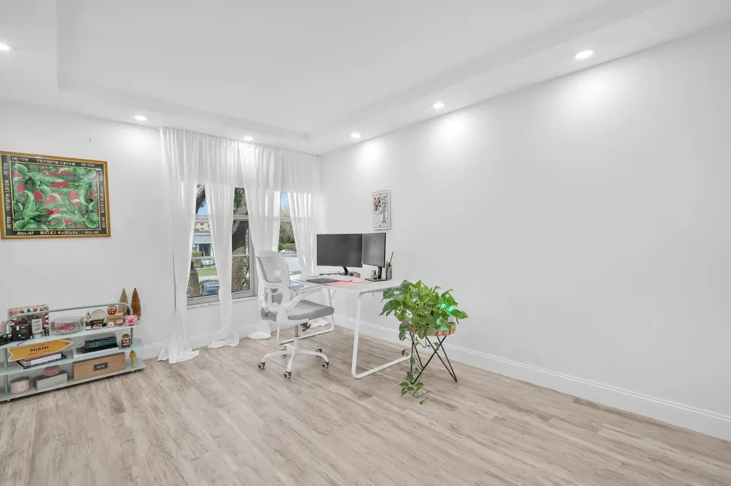6921 Cypress Road Plantation FL 33317