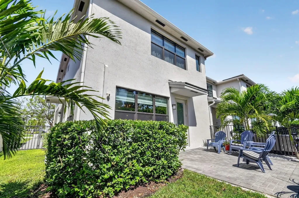 4364 Serpens Lane Lake Worth FL 33467