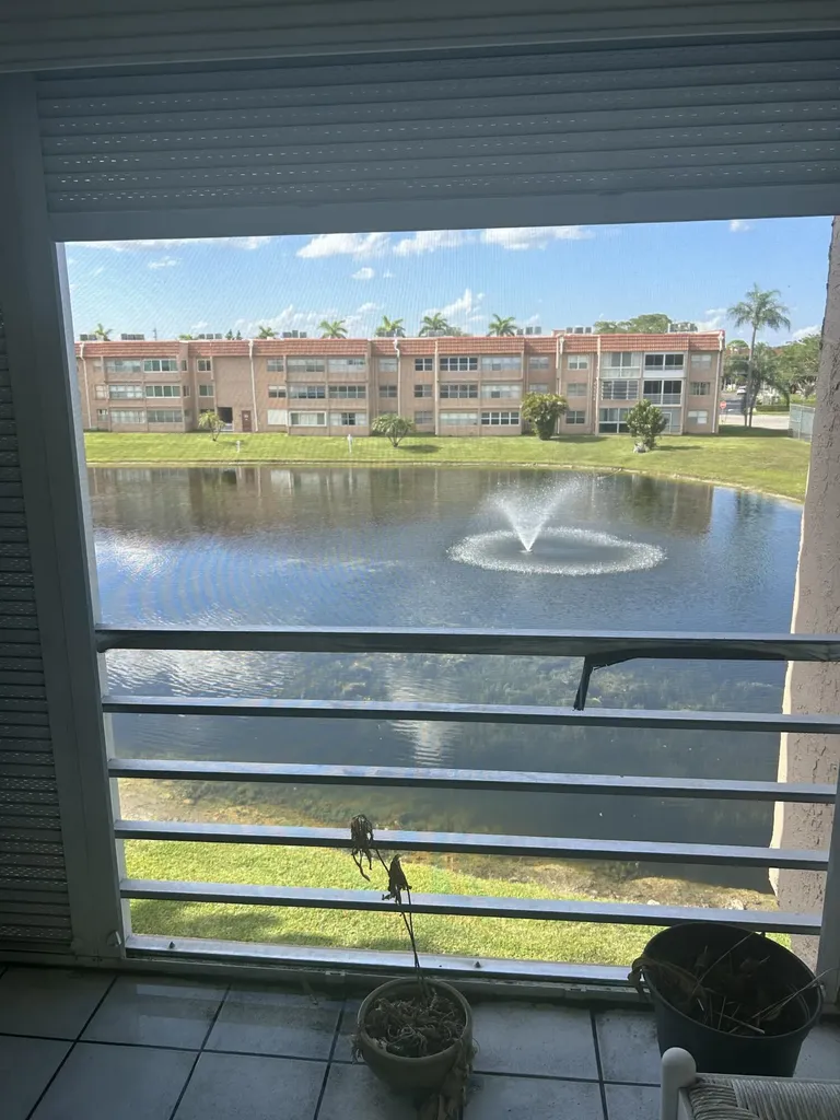 9620 Sunrise Lakes Boulevard Sunrise FL 33322