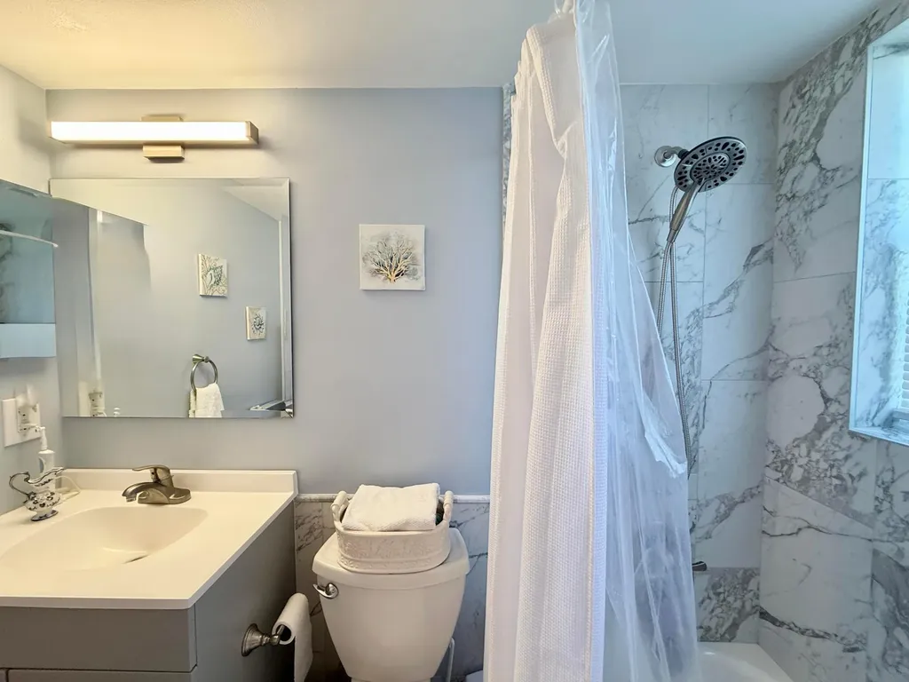 228 Canterbury J West Palm Beach FL 33417